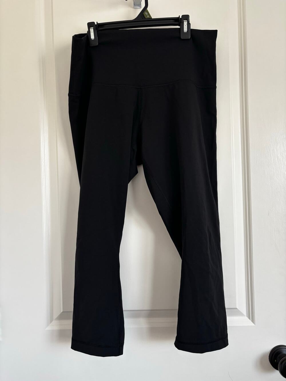Lululemon Black High Waist Capri Leggings Size XL